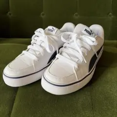 PUMA レディーススニーカーのサムネイル