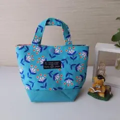 持ち手付き花柄ポーチ 青色とオレンジ、おにぎりケース入れ