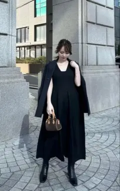 クリスマスセール‼️PLSTプラステホールガーメントニットVネックワンピース M