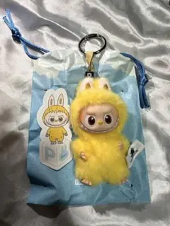 ラブブ LABUBU イニシャル P