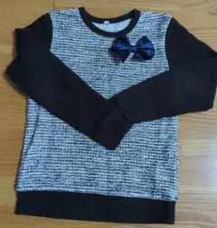 長袖カットソー 黒と白のストライプ リボン付き