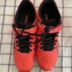 asics スパイクシューズ レッド