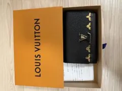 ポルトフォイユ・カプシーヌ コンパクト　ブラック