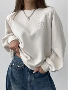 新品☆SHEIN シーイン スウェット ワンポイントトレーナー ルーズフィット