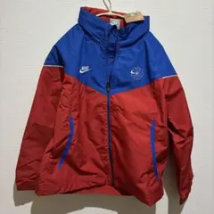 新品 Nike ナイキ ナイロンジャケット 140 フード付き コンパクト収納可