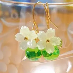 桜とホタルガラスとチェコビーズのピアス