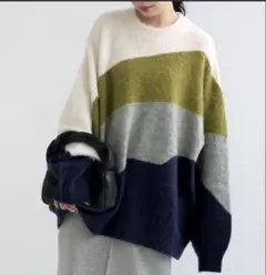 アンティカ　デザイン配色ニット　完売カラー　ネイビー