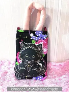 ハンドメイドトートバッグ♡Dカン付き　サコッシュ　お散歩トート　ぷっくり猫　黒のサムネイル