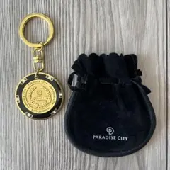 PARADISE CITY コイン型キーホルダー