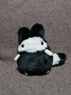 もりりんさんオーダーしろとくろのいきものさん。