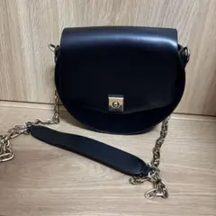 ZARA ショルダーバッグ　チェーン