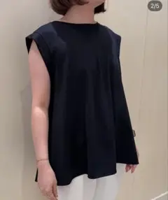 ブレンヘイム　ショルダーデザインフレアカットソー