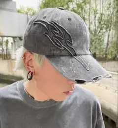 ダメージ加工ダークグレーキャップ