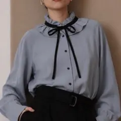 近年モデル✨allureville アルアバイル フリル衿リボン　ブラウス Mのサムネイル