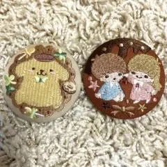 サンリオ　刺繍缶バッジ　リトルツインスターズ　ポムポムプリン　２個セット