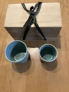 青緑色の湯飲み2個セット（木箱付き）