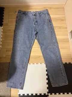 ライトブルーストレートデニムパンツ