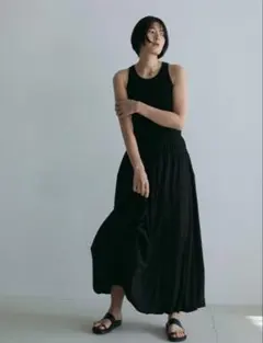 美品 アンヌーク Volume Balloon Skirt ブラックのサムネイル