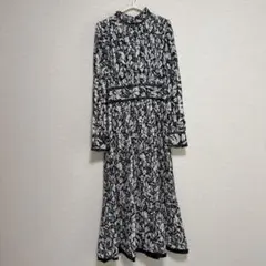 美品♡リエンダ　花柄ワンピース