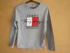 TOMMY HILFIGER グレー 長袖Tシャツ 122 グレー系