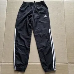 adidas ブラックパンツ サイズ160