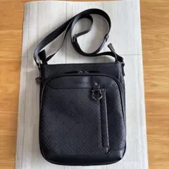 メンズショルダーバック　メンズビギ　　　新品・未使用のサムネイル