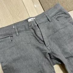 ikka グレー スリムフィット チノパン　M