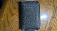 小銭とカードが入る！持ち運びがしやすい財布！