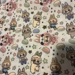 LABUBU 水色　生地　マカロン　ぬいぐるみ　柄　布　綿ポリ