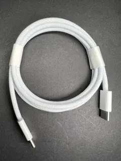 Apple  60W USB-C 充電ケーブル（ほぼ未使用）