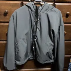 フード付き軽量マウンテンパーカー M