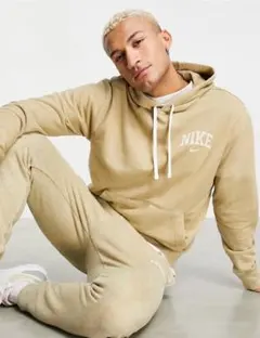 【XLサイズ】新品 NIKE レトロ ロゴ ヘビーウェイト フーディー ベージュ