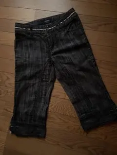 ダークグレー クロップドパンツ