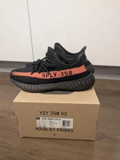 adidas YEEZY BOOST 350 V2 スニーカーのサムネイル