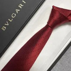 美品　ブルガリ　ネクタイ　赤　ストライプ　セッテピエゲ　厚手　派手　結婚式のサムネイル