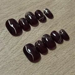 ベリーショート　ネイル　ネイルチップ　秋　赤　ワインレッド　ジェル　ゴールド