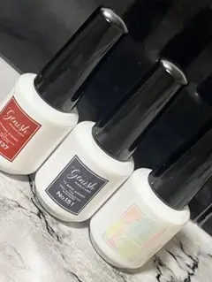 ジーニッシュマニキュア 3本セットのサムネイル