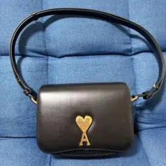 お値下げしました！美品 Ami Paris ブラック カウレザーのサムネイル