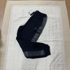 adidas ブラック ルーズフィット テーパードパンツ M