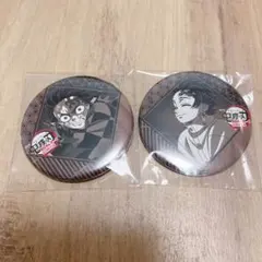 Dr.STONE ゼノ 缶バッジ DMMスクラッチ 2個セット レイニーデイ - メルカリ