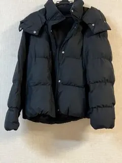 GU ブラック フード付きダウンジャケット