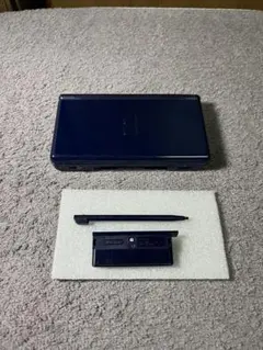 ニンテンドー　DS LITE エナメルネイビー