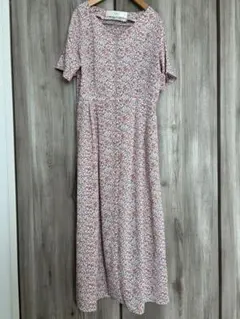 tocco closet 花柄 半袖 ひざ丈ワンピースのサムネイル