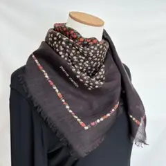 3-7.pierre cardin 小花柄スクエアアート ライトウールショール