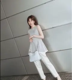 ナチュラルビューティーベーシック　ペプラムチュニック