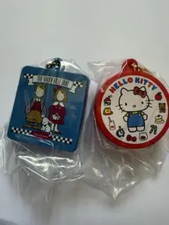 サンリオ　クッキー缶チャーム　キティ ザ　ボードビルデュオ　2個セット