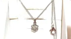 スワロフスキー SWAROVSKI 使用 1粒ダイヤ 風 フラワー ネックレス