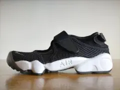 NIKE　ナイキ　エアリフトブリーズ　23.0cm