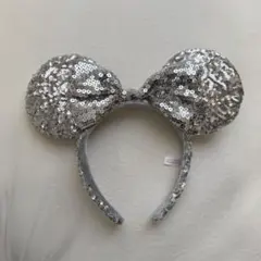 ディズニー シルバーリボンカチューシャ　スパンコール