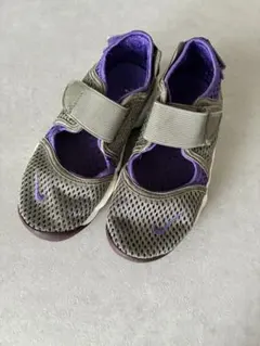 美品　Nike リトルリフト　グレー/パープル　19cm